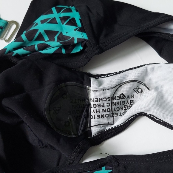 Bikini Set - Picture 5 of 8